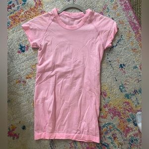 Lululemon Swiftly Tech Size 4 - Miami Pink